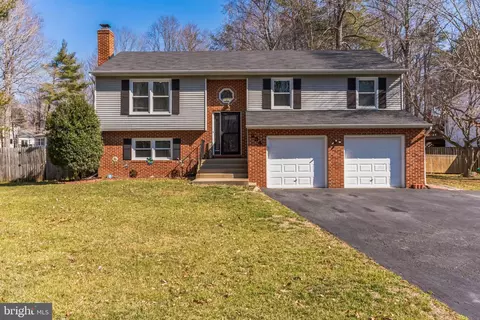 234 Vine Pl, Stafford, VA 22554