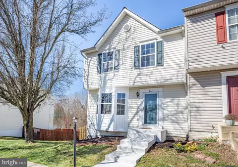 812 Kings Crest Dr, Stafford, VA 22554