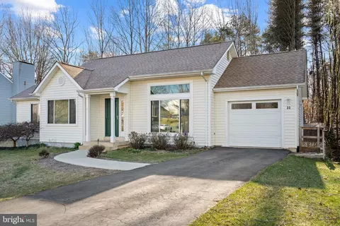 33 Kennesaw Dr, Stafford, VA 22554