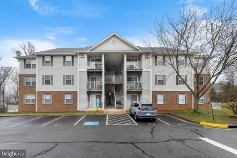 505 Garrison Woods Dr #122, Stafford, VA 22556