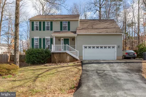 22 Parkwood Ct, Stafford, VA 22554