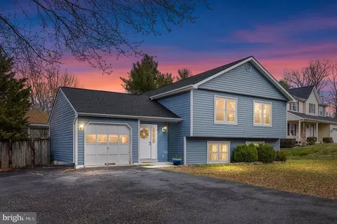 5 Mantle Ct, Stafford, VA 22556