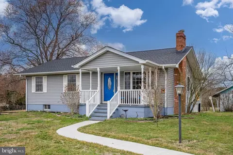 204 Caisson Rd, Fredericksburg, VA 22405