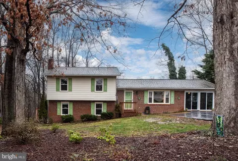 1705 Sherwood Dr, Fredericksburg, VA 22405