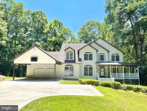 30 Bayberry Ln, Fredericksburg, VA 22406