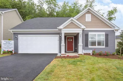 22 Lightning Maple Ln, Fredericksburg, VA 22406