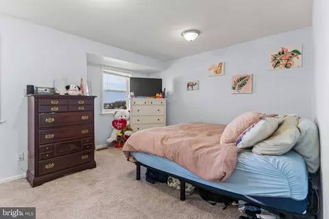 92 Chestnut Dr, Stafford, VA 22554
