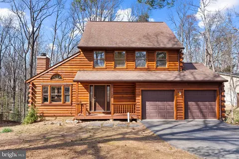 2041 Midshipman Dr, Stafford, VA 22554