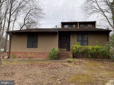 145 Hamlin Dr, Fredericksburg, VA 22405