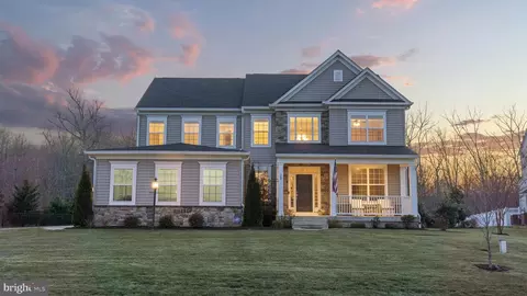 17 Cranes Bluff Ct, Fredericksburg, VA 22405
