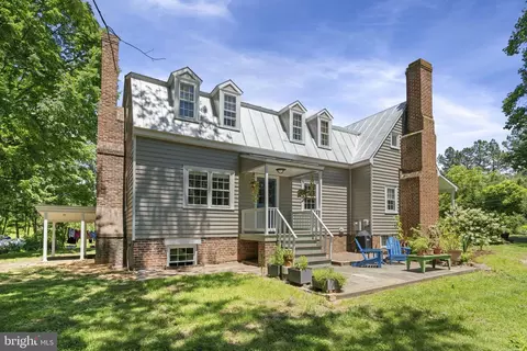 302 Greenbank Rd, Fredericksburg, VA 22406