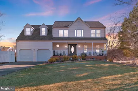 83 Autumn Dr, Stafford, VA 22556