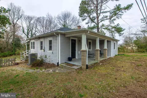 752 White Oak Rd, Fredericksburg, VA 22405