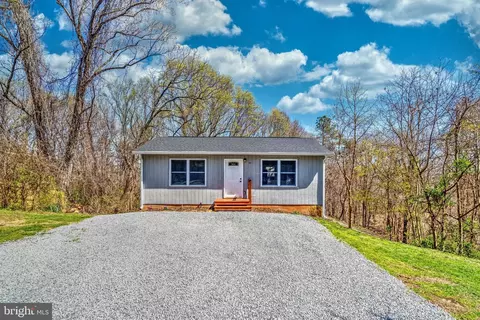 43 Fannies Ln, Fredericksburg, VA 22405