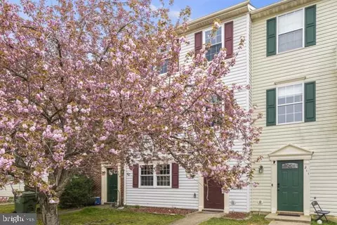 209 Clint Ln, Fredericksburg, VA 22405