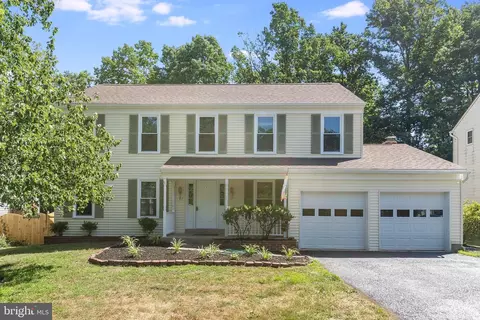 8 Ballantrae Ct, Stafford, VA 22554