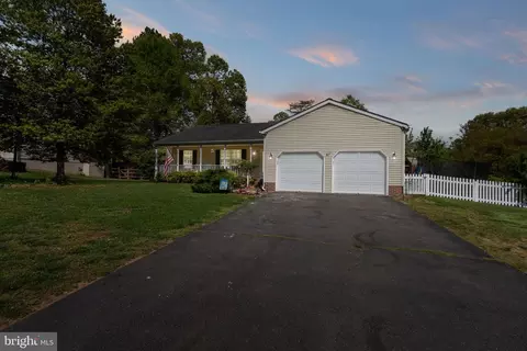 67 Melanie Hollow Ln, Fredericksburg, VA 22405