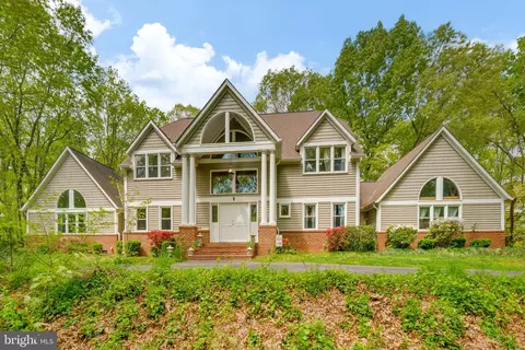 2 Timothy Ln, Stafford, VA 22556