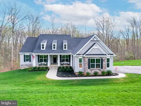 215 Long Meadow Dr, Fredericksburg, VA 22406
