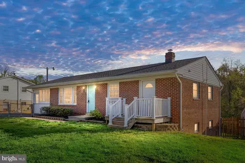 590 Truslow Rd, Fredericksburg, VA 22406