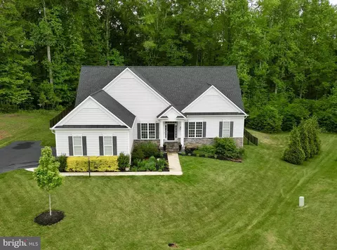 195 Stately Ave, Fredericksburg, VA 22406