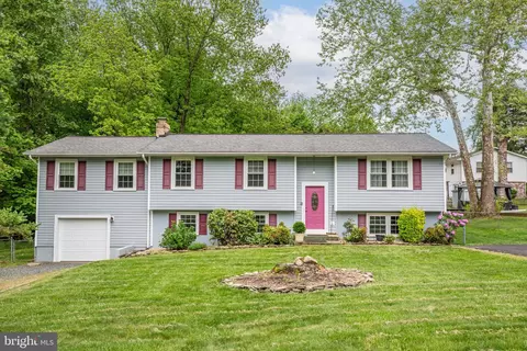 303 Austin Dr, Stafford, VA 22556