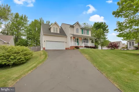 4 Infantry Ln, Fredericksburg, VA 22405
