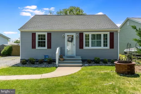 1302 Westview Dr, Fredericksburg, VA 22405