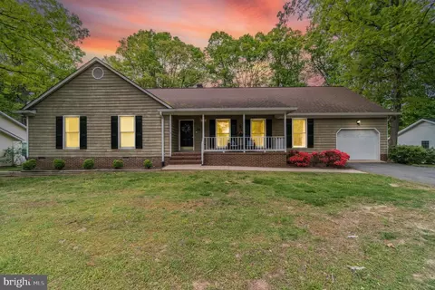 38 Hamlin Dr, Fredericksburg, VA 22405