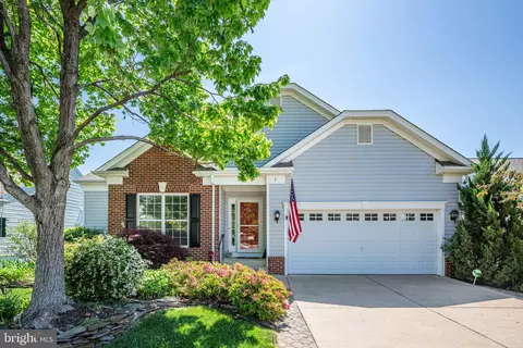 7 Carson Dr, Fredericksburg, VA 22406