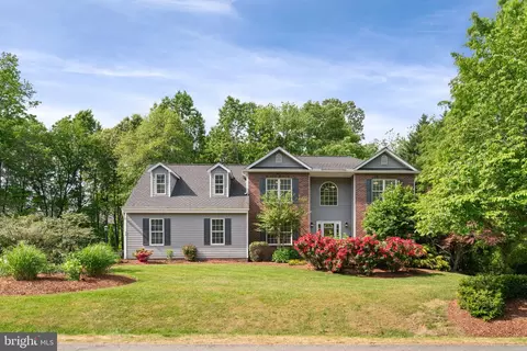 24 Brookstone Dr, Fredericksburg, VA 22405