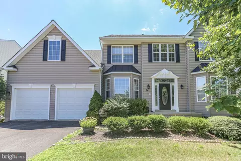 34 Landmark Dr, Stafford, VA 22554