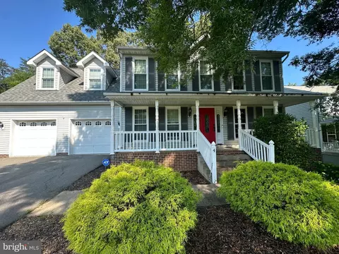 4 Argyle Hills Dr, Fredericksburg, VA 22405