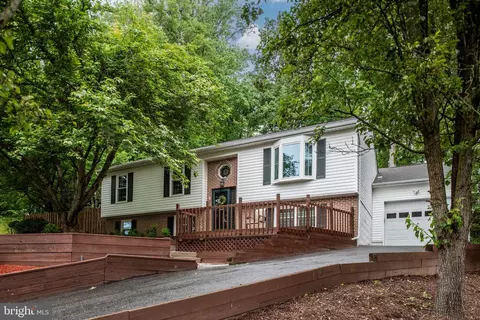 19 Drake St, Stafford, VA 22554