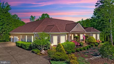 5 Rippling Water Ct, Stafford, VA 22554