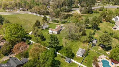 202 Deacon Rd, Fredericksburg, VA 22405