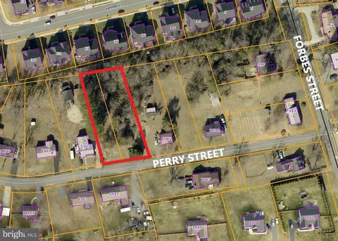 Perry Street, Fredericksburg, VA 22405