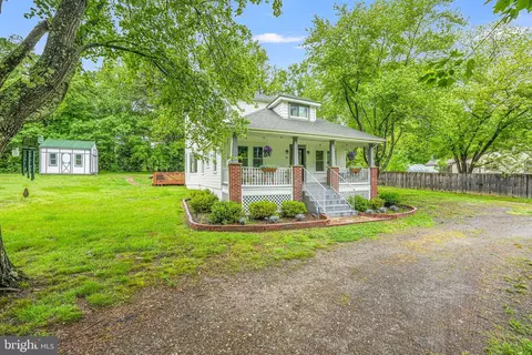 321 Belle Plains Rd, Fredericksburg, VA 22405