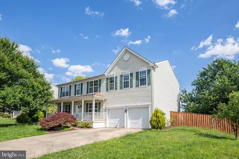 2 Granite Ct, Fredericksburg, VA 22406