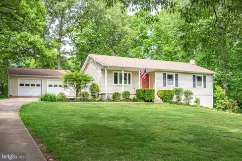17 Pasture Ln, Stafford, VA 22556
