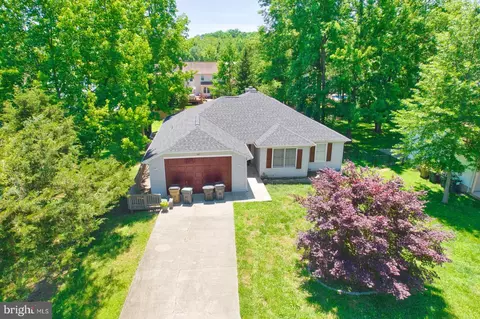 102 Pilgrim Cv, Stafford, VA 22554