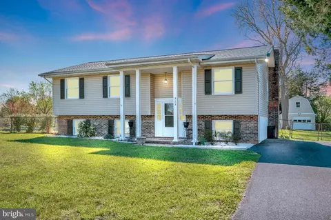 715 Culpeper St, Fredericksburg, VA 22405