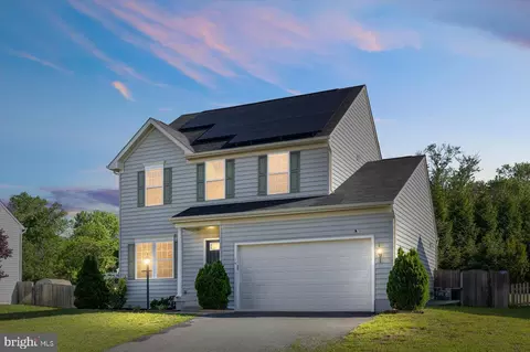16 Taylors Hill Way, Fredericksburg, VA 22405
