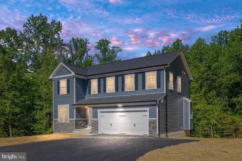 8 Reids Rd, Stafford, VA 22554
