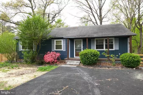 1 Hillcrest Dr, Stafford, VA 22556