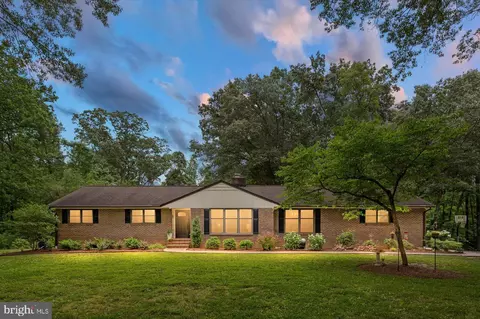 228 Dogwood Dr, Fredericksburg, VA 22405