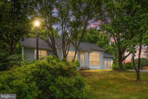 5 Renwick Ct, Stafford, VA 22556