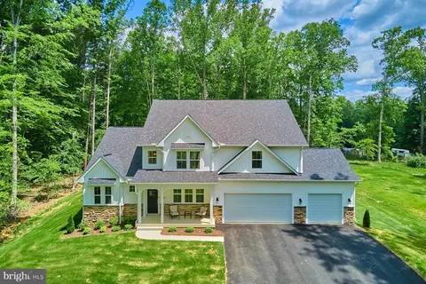 1032 Joshua Landing Ct, Stafford, VA 22556
