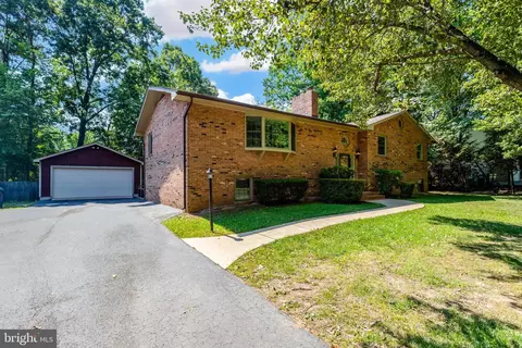 1103 Harbour Dr, Stafford, VA 22554
