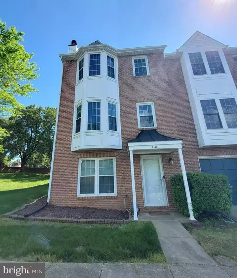 310 Braemar Pl, Fredericksburg, VA 22405
